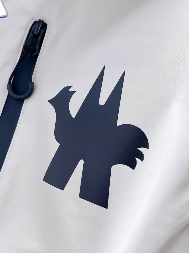Contemporary Moncler Outwear 140742