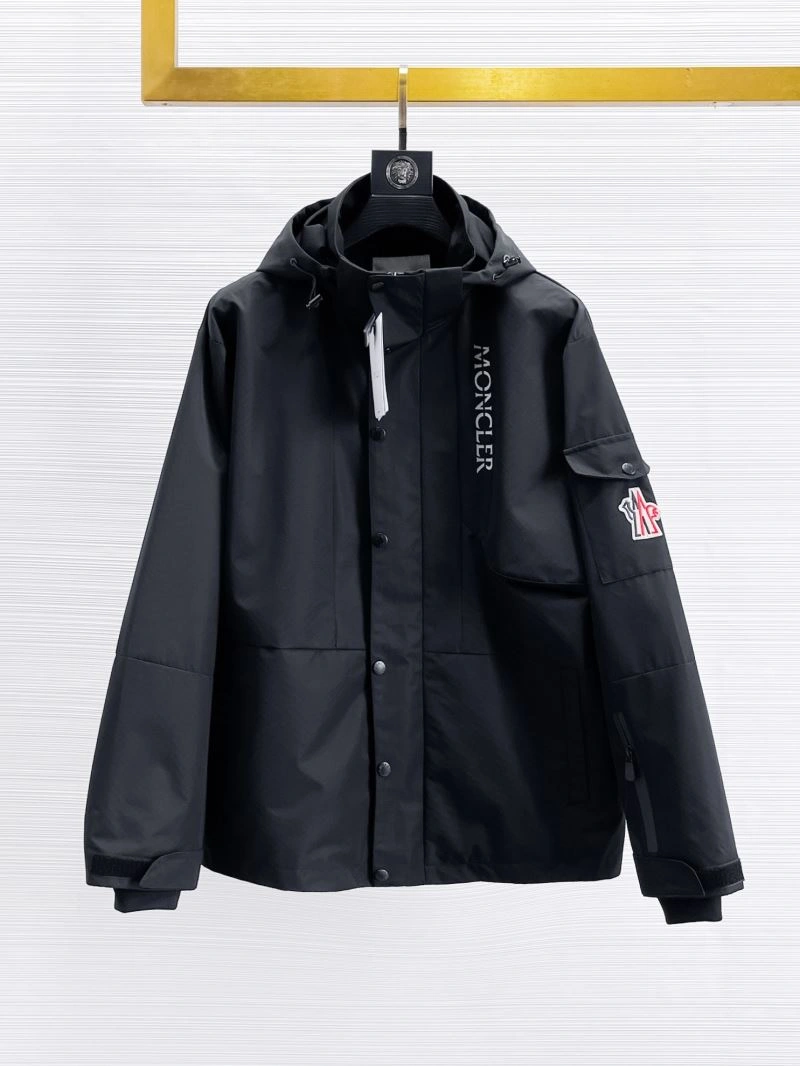 Moncler Outwear Youthful 140761