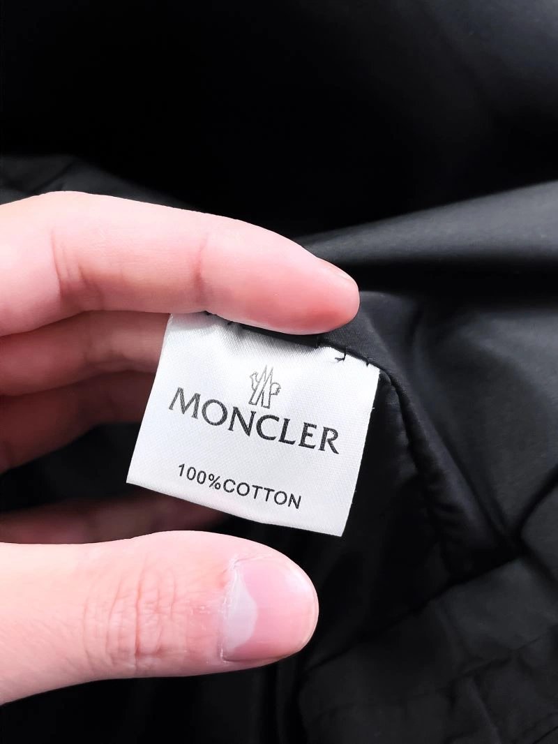 Moncler Outwear Youthful 140761
