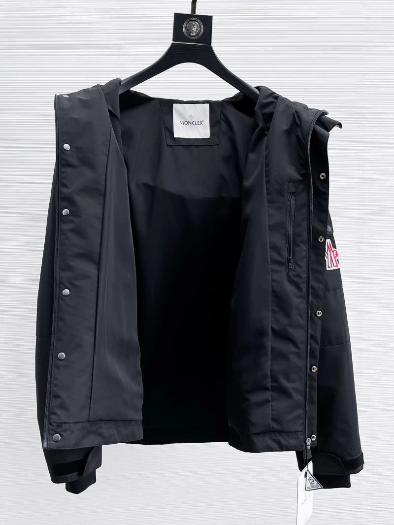 Moncler Outwear Youthful 140761