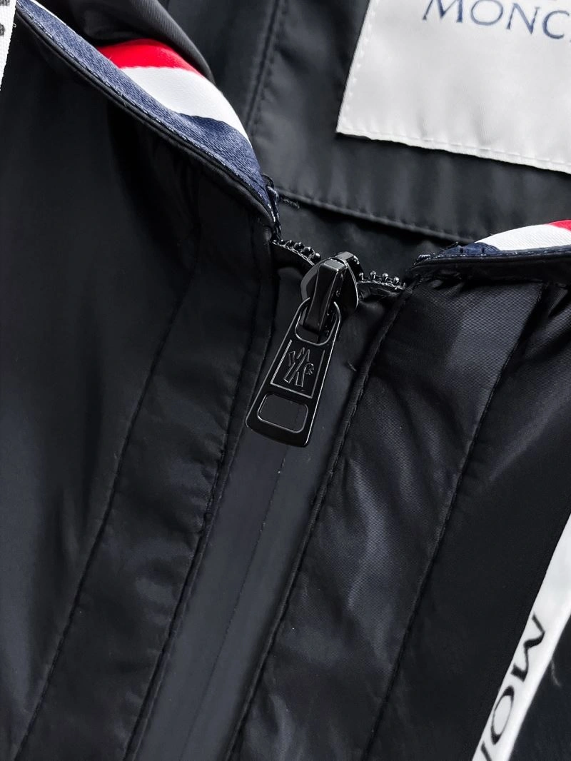 Sleek Moncler Outwear 140752