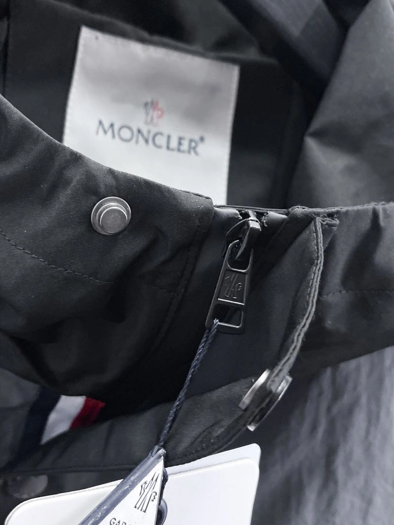 MultiPurpose Moncler Outwear 140753