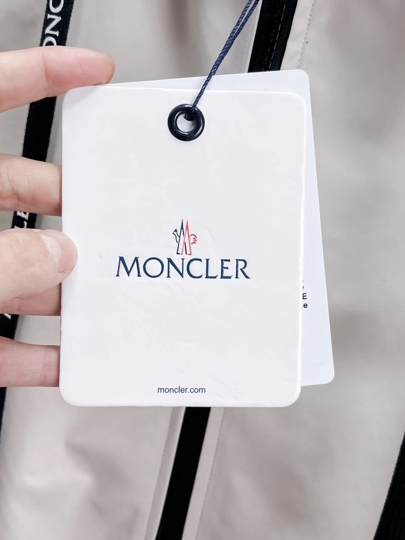 Moncler Outwear Sustainable 140767