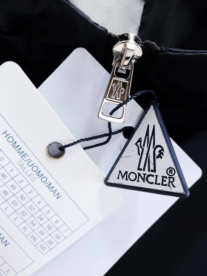 Sustainable Moncler Outwear 140736