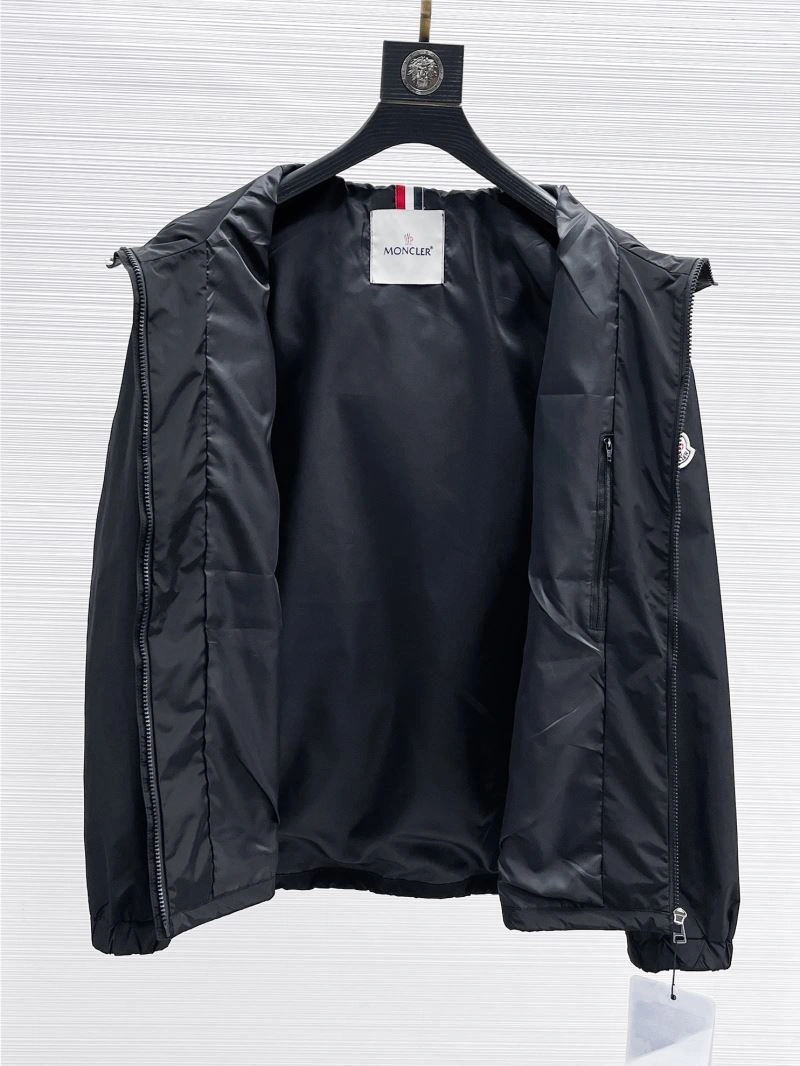Moncler Outwear Seasonal 140738