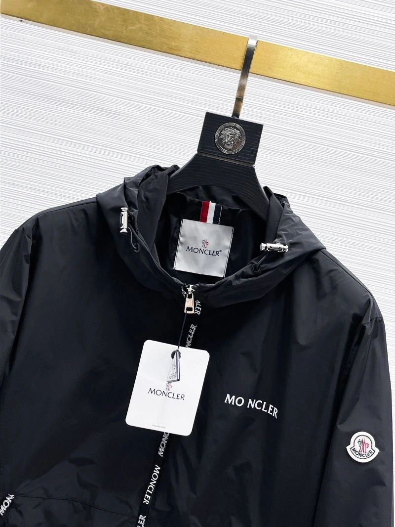 Moncler Outwear Seasonal 140738