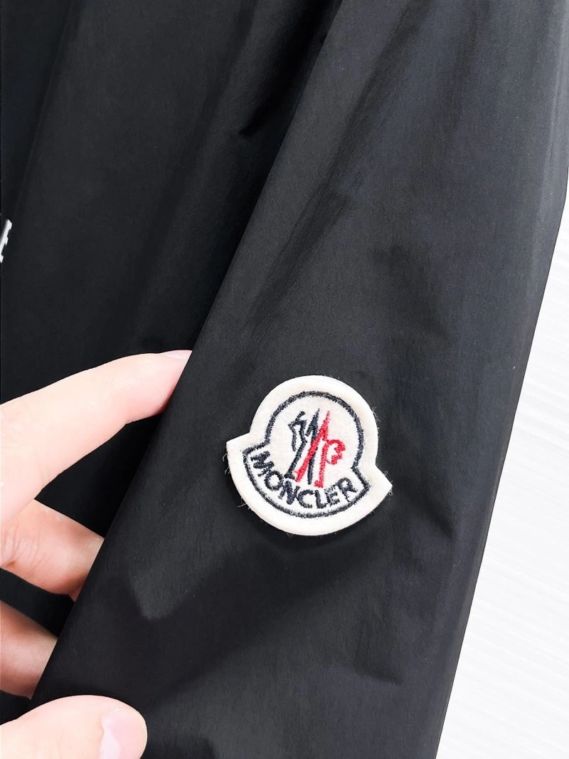 Moncler Outwear Seasonal 140738