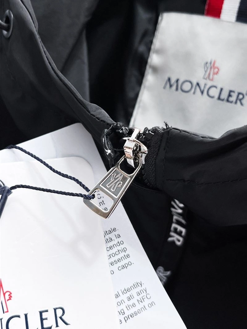 Moncler Outwear Seasonal 140738