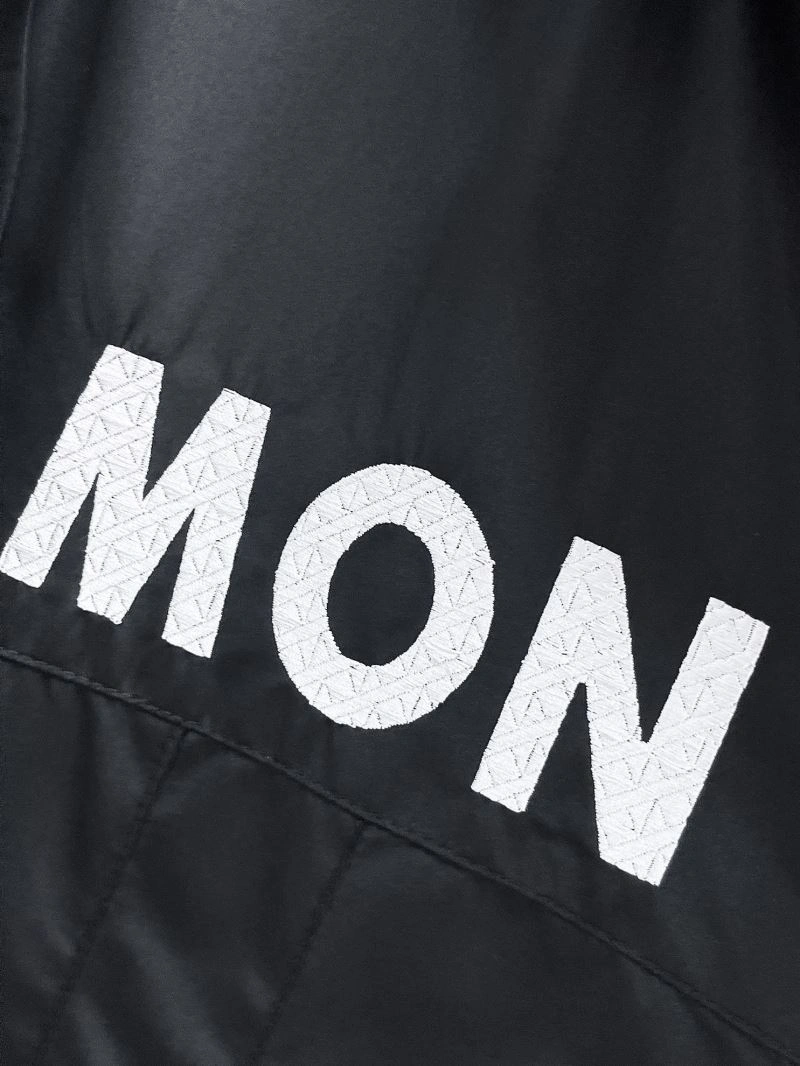 Moncler Outwear SoftTouch 140734