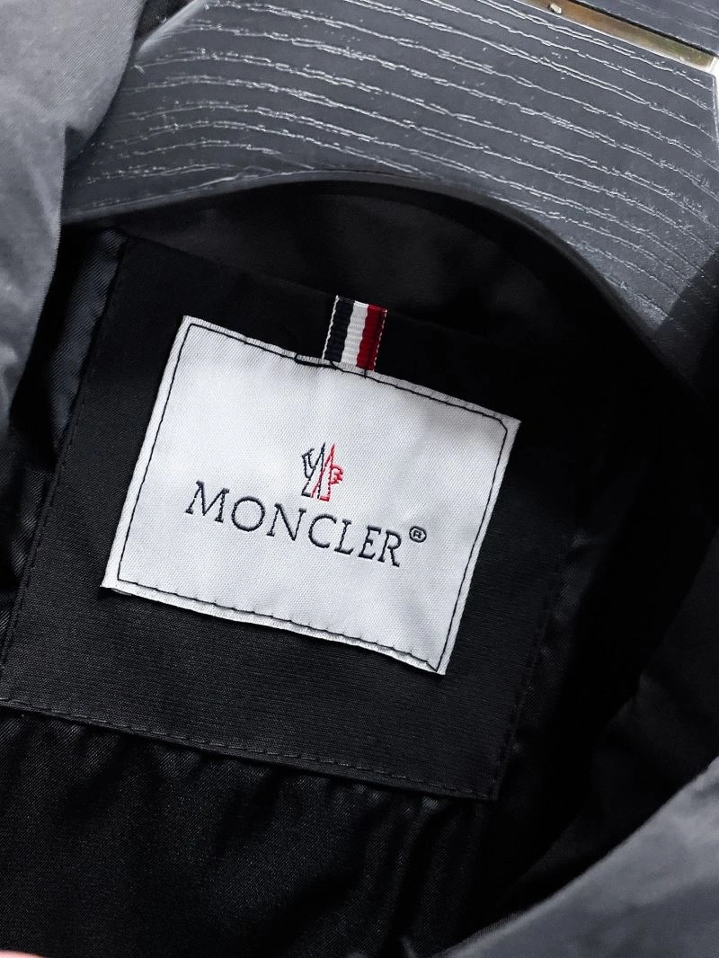 Durable Moncler Outwear 140729
