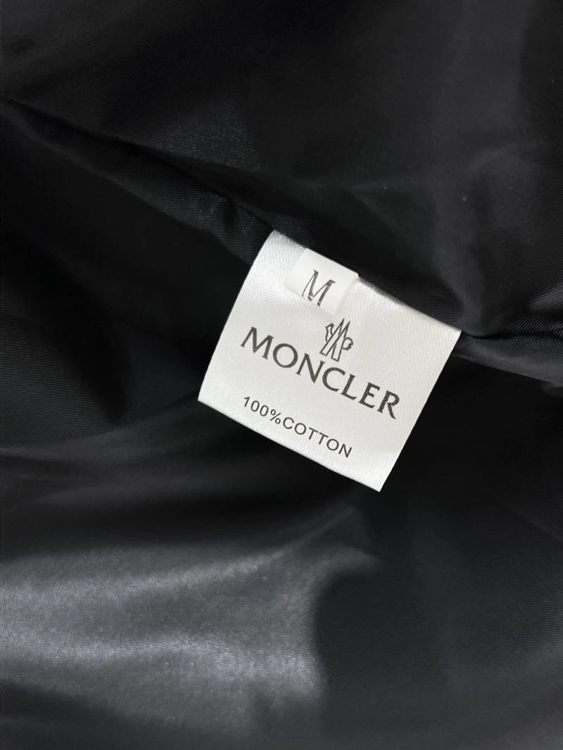 Unique Moncler Outwear 140722