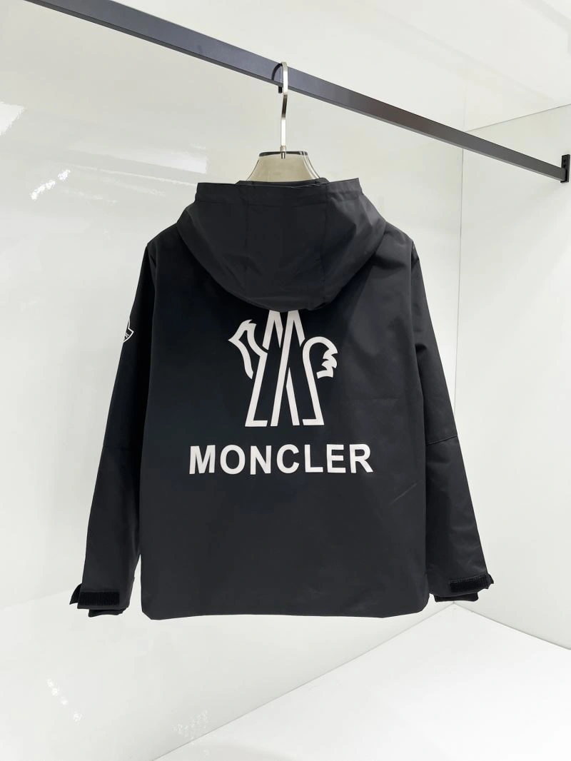 Unique Moncler Outwear 140722
