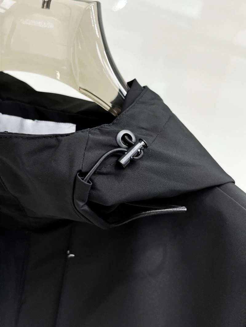 Unique Moncler Outwear 140722