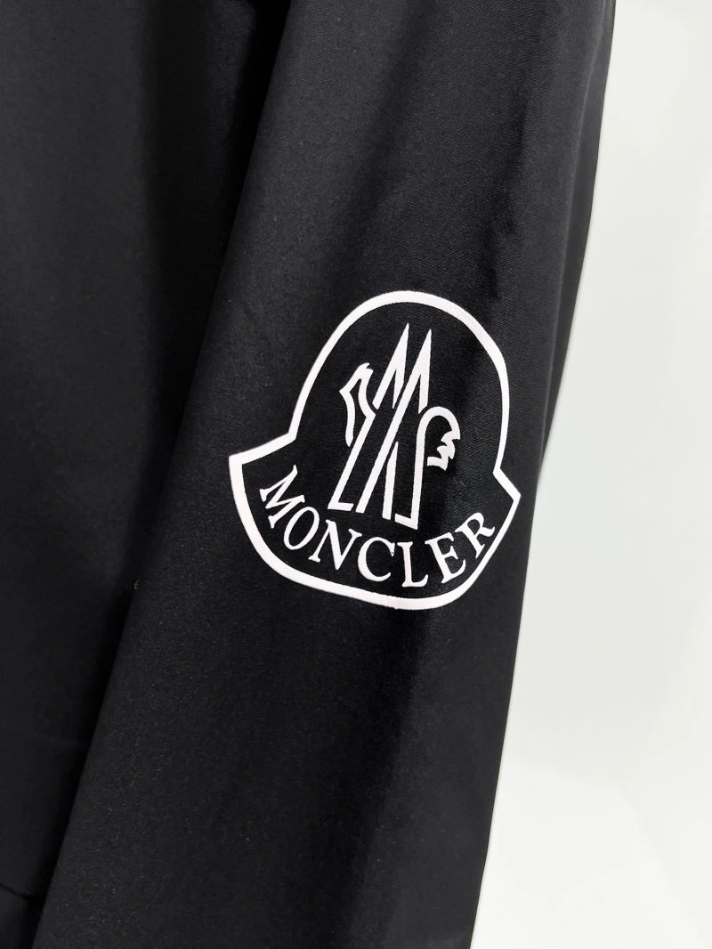 Unique Moncler Outwear 140722