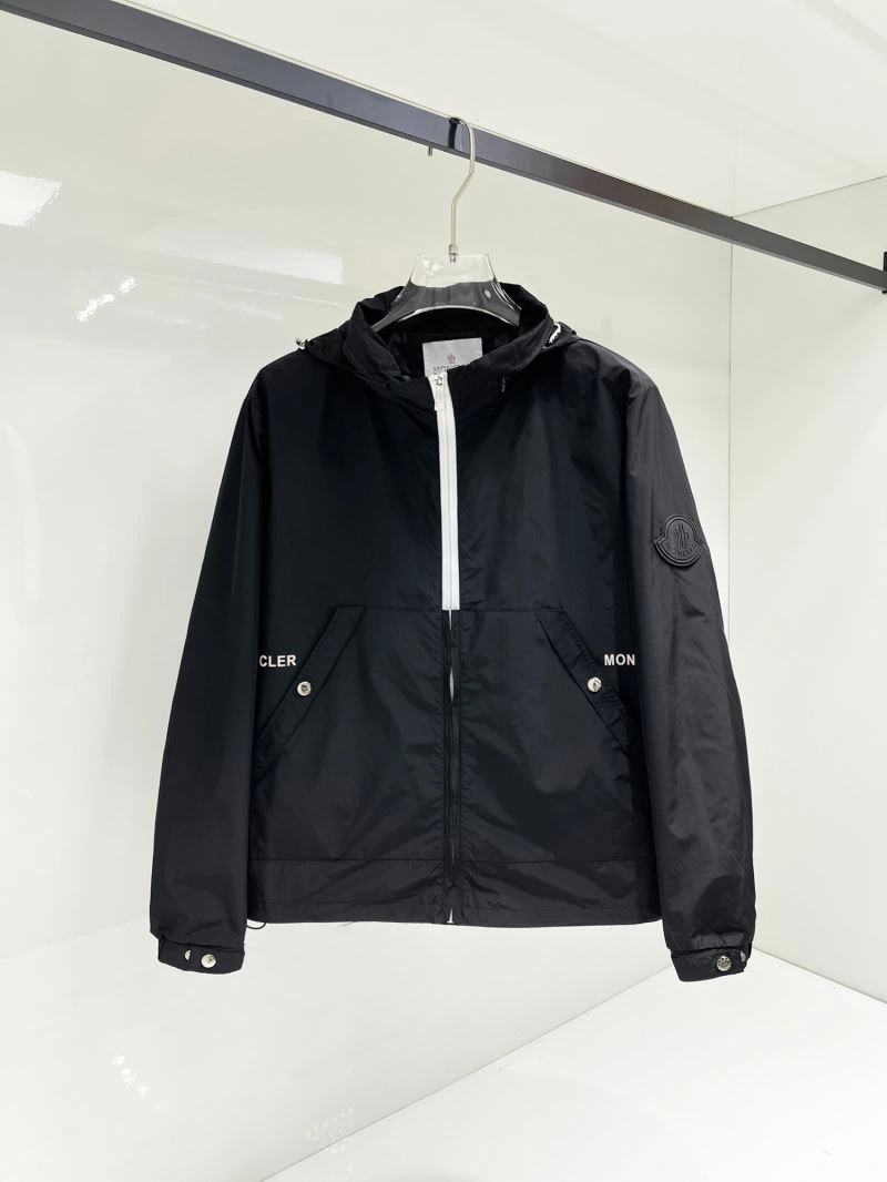 Moncler Outwear ZipUp 140720