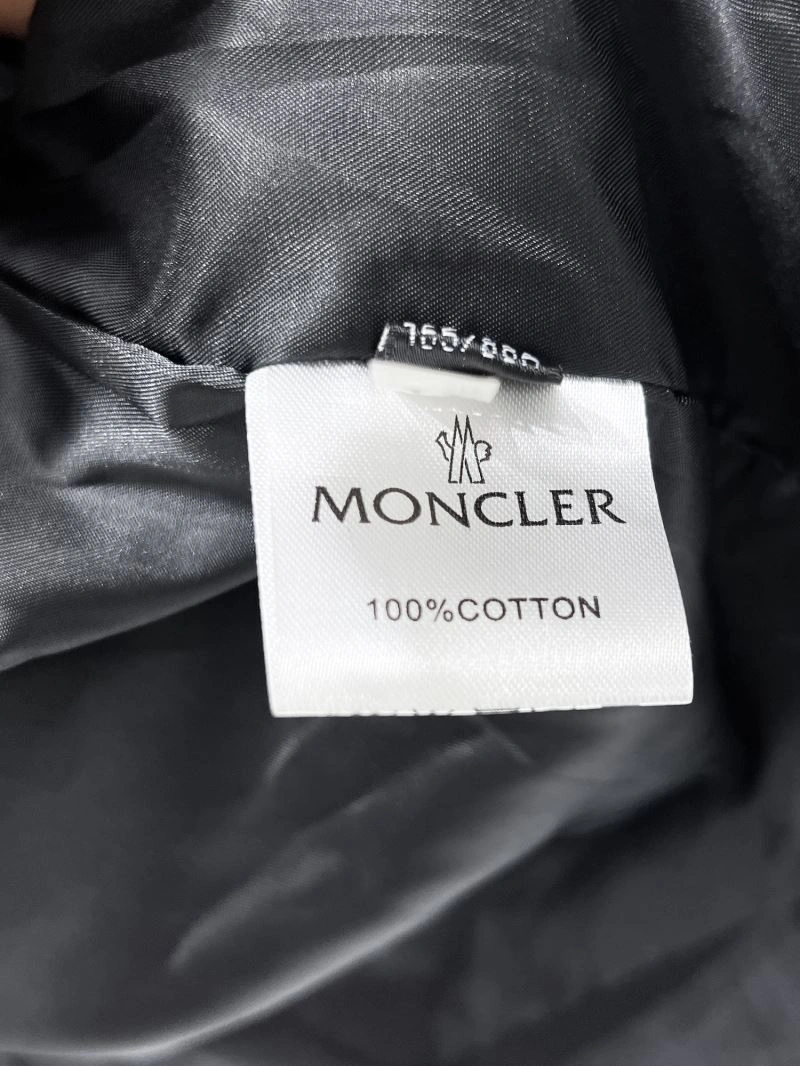 Moncler Outwear ZipUp 140720
