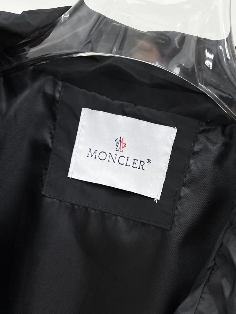 Moncler Outwear ZipUp 140720