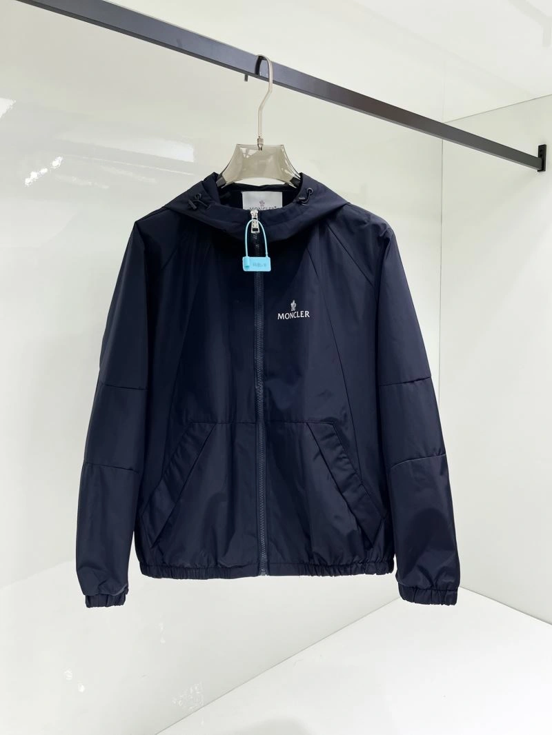 Moncler Outwear Compact 140711