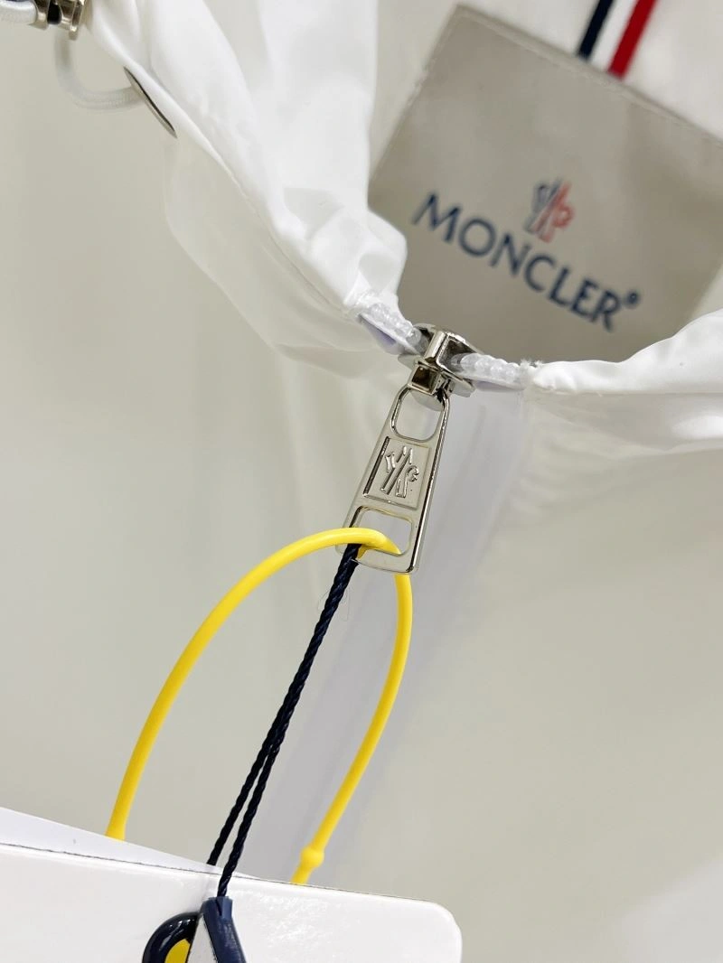 Comfortable Moncler Outwear 140714