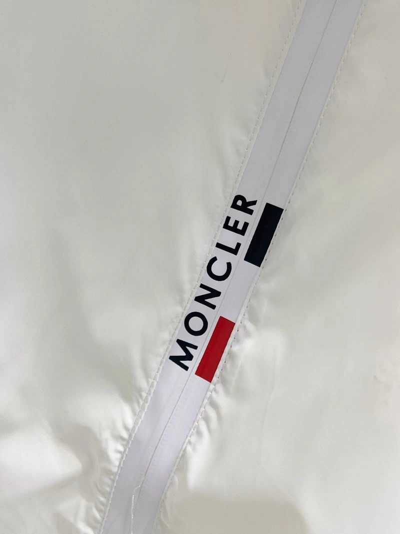 Comfortable Moncler Outwear 140714