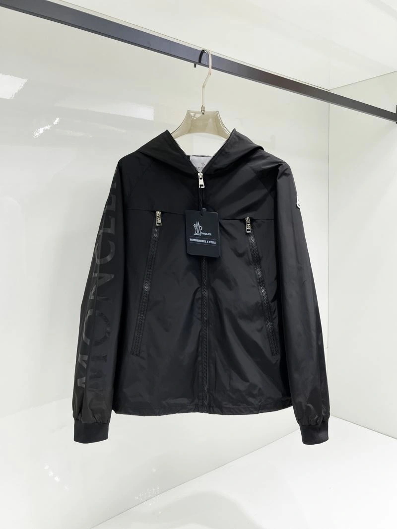 Moncler Outwear Classic 140705