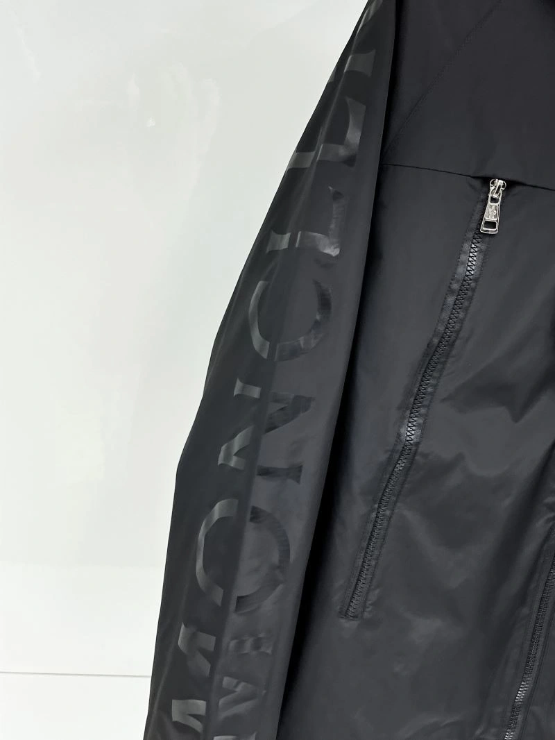 Moncler Outwear Classic 140705