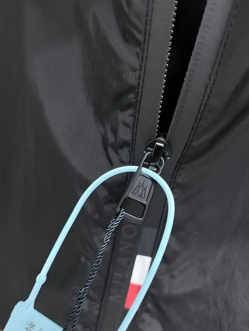 Bright Moncler Outwear 140706