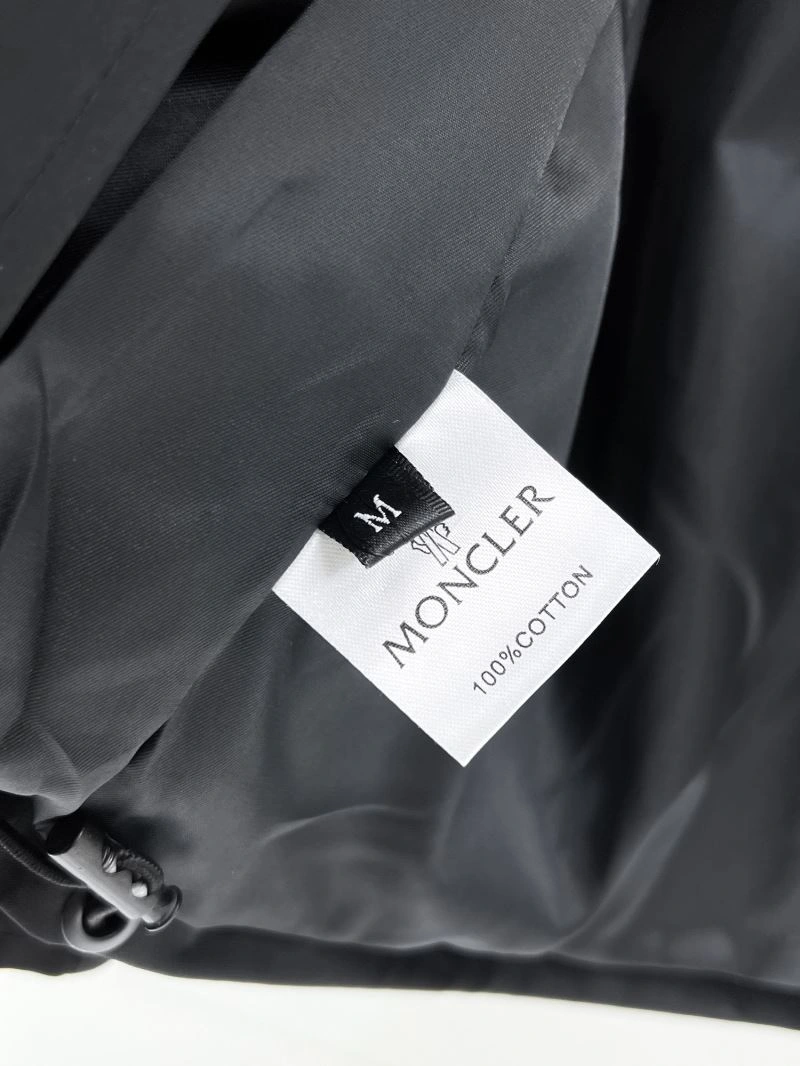 Moncler Outwear Youthful 140725