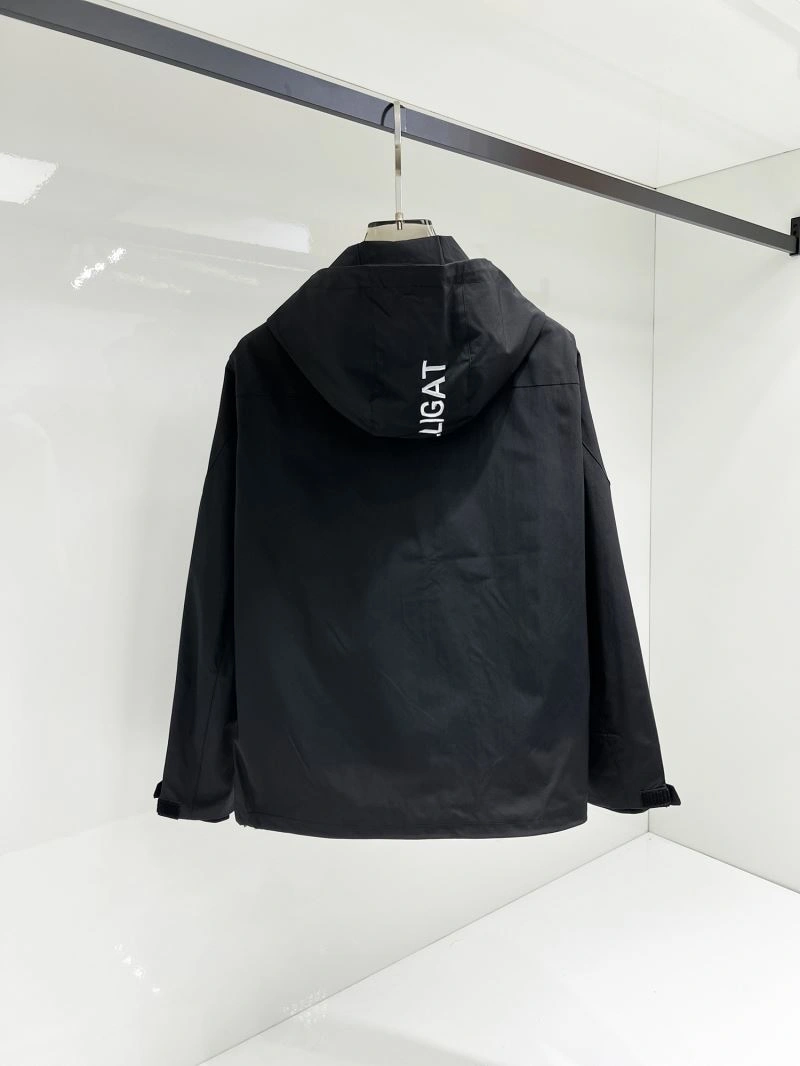 Moncler Outwear Youthful 140725