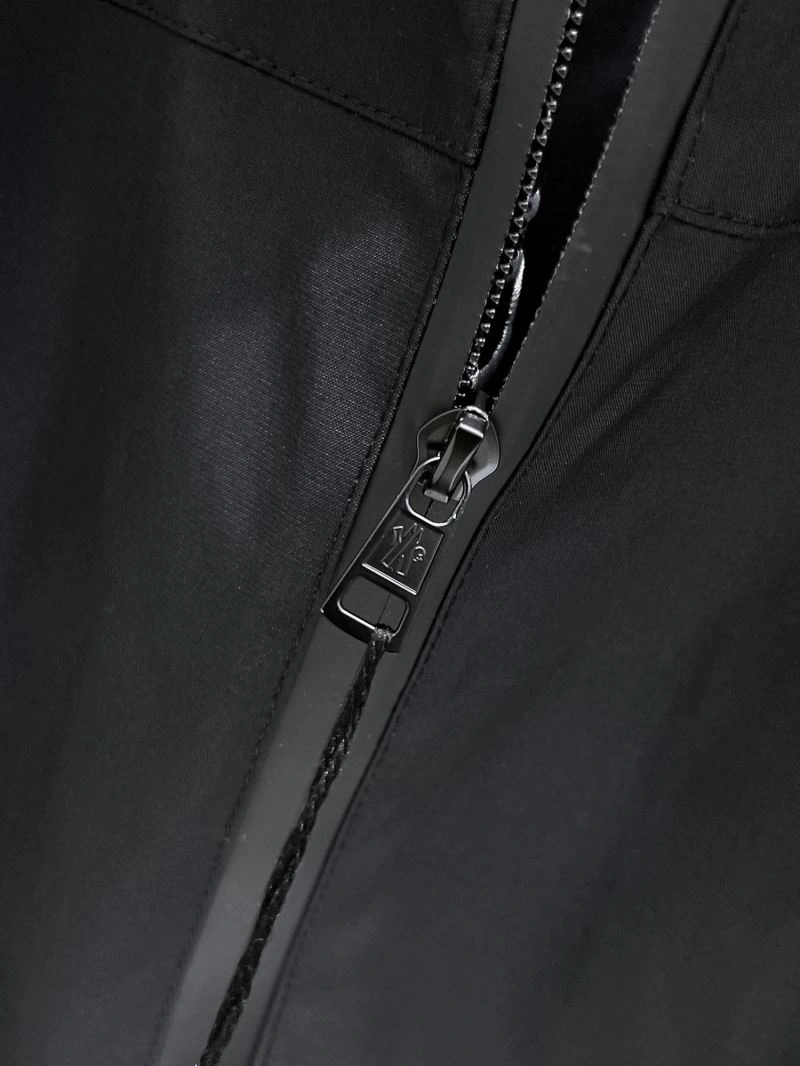 Moncler Outwear Youthful 140725