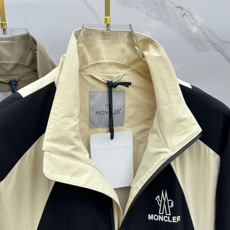Moncler Outwear Chic 140703