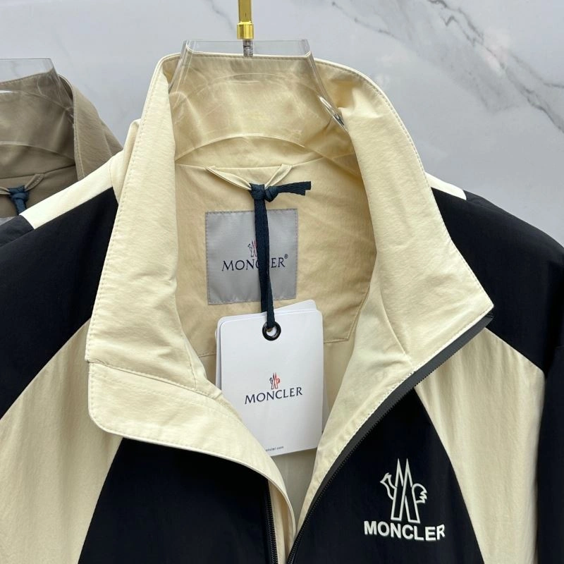 Moncler Outwear Chic 140703