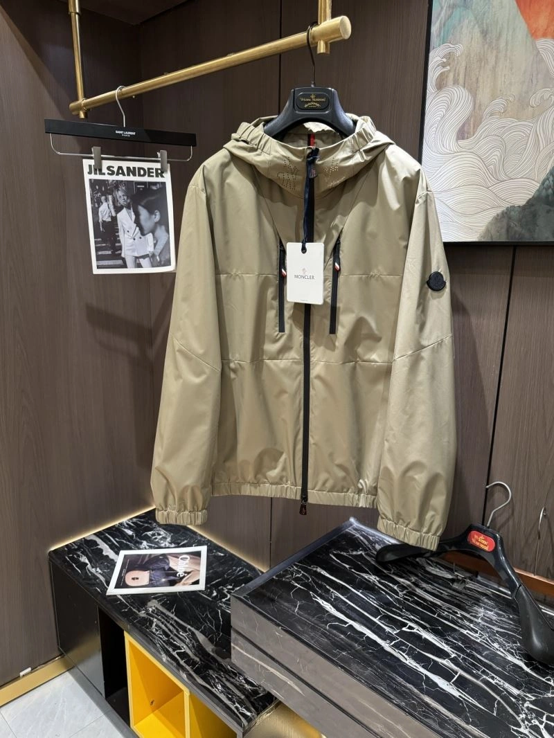 Moncler Outwear UrbanStyle 140697