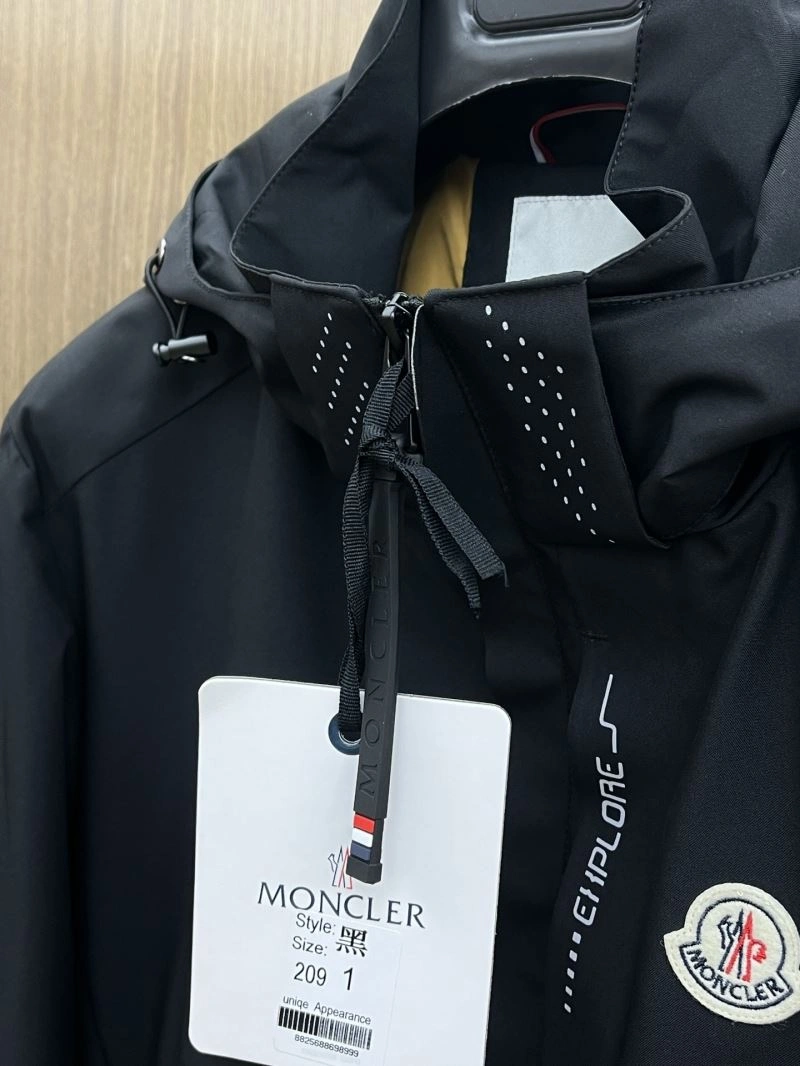 MoistureWicking Moncler Outwear 140708