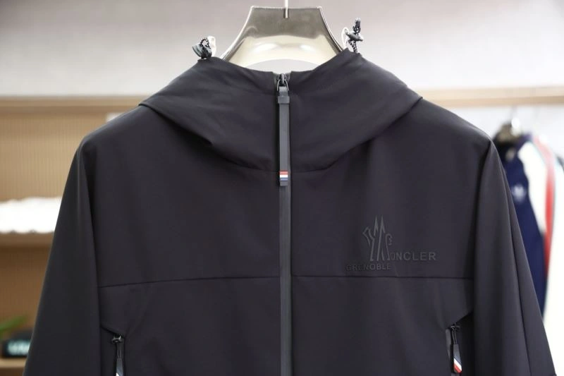 Youthful Moncler Outwear 140707