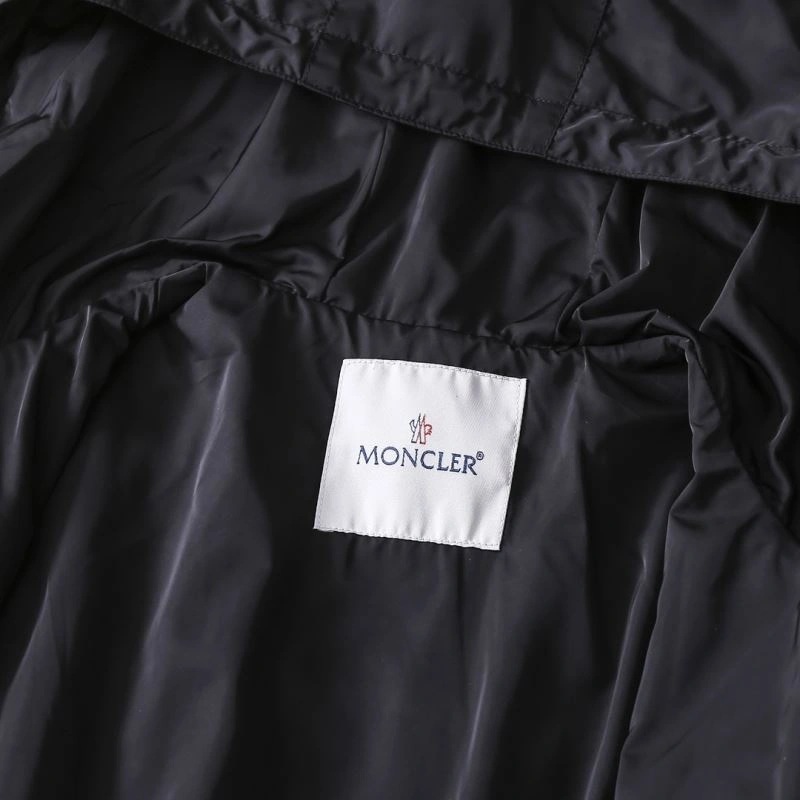 Moncler Outwear WrinkleFree 140695
