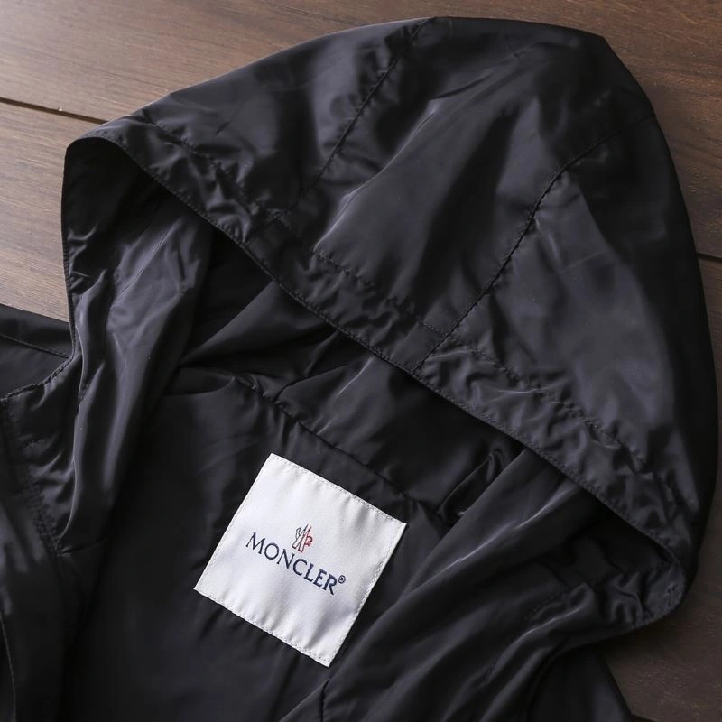 Moncler Outwear WrinkleFree 140695