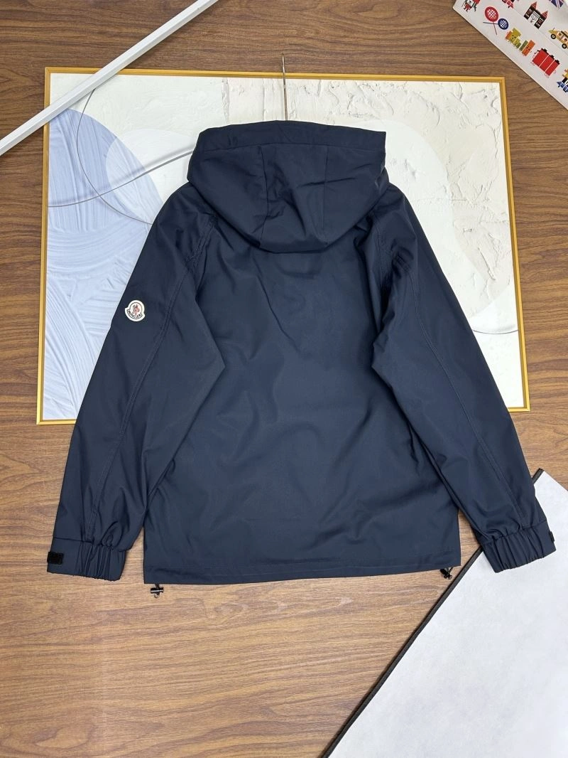 Elegant Moncler Outwear 140693