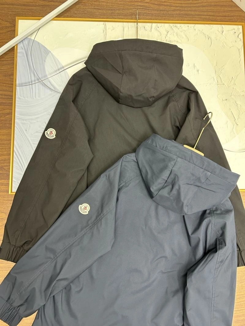 Elegant Moncler Outwear 140693