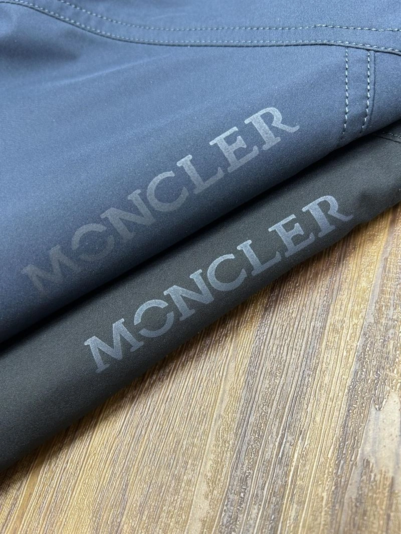 Elegant Moncler Outwear 140693