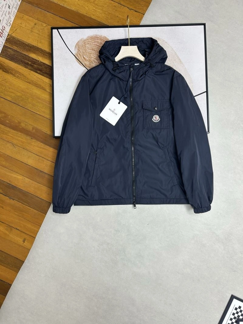 Moncler Outwear OnTrend 140704
