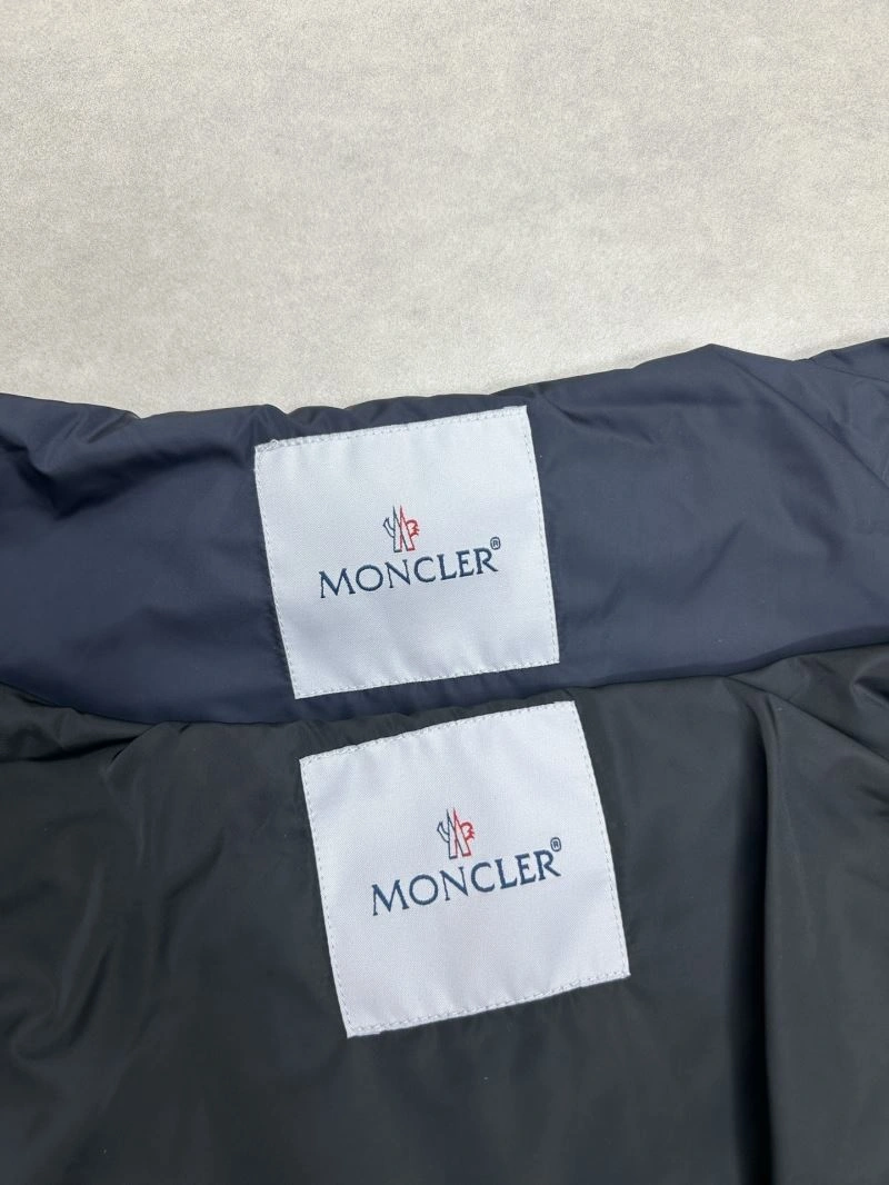Moncler Outwear OnTrend 140704