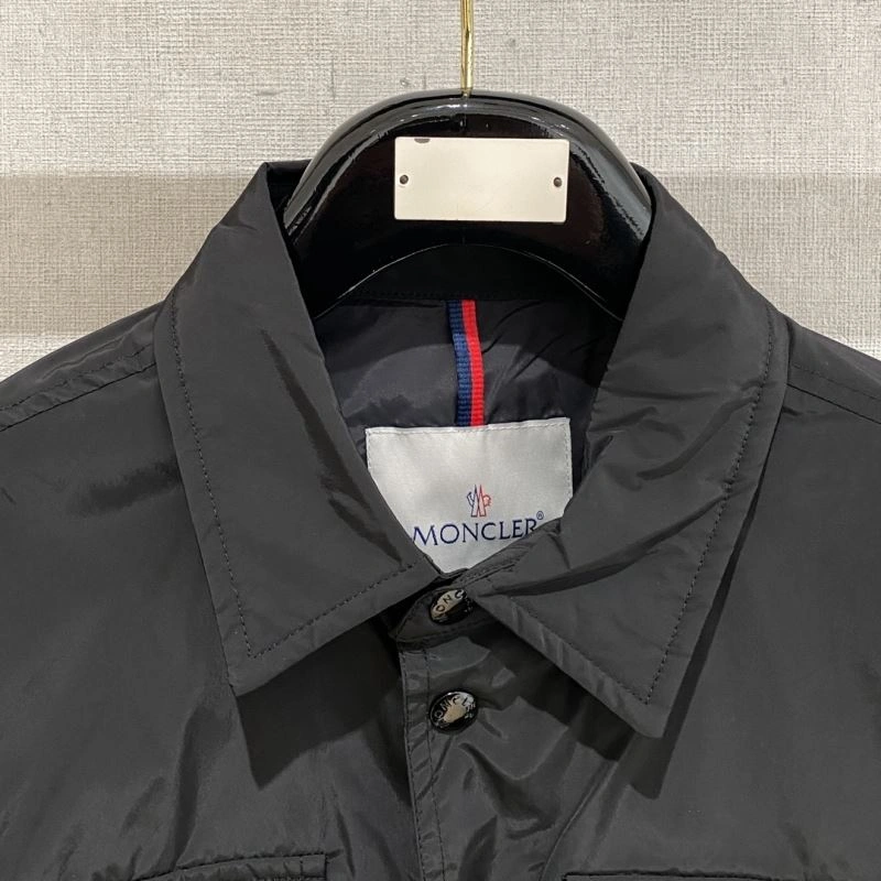 Moncler Outwear TimelessDesign 140677