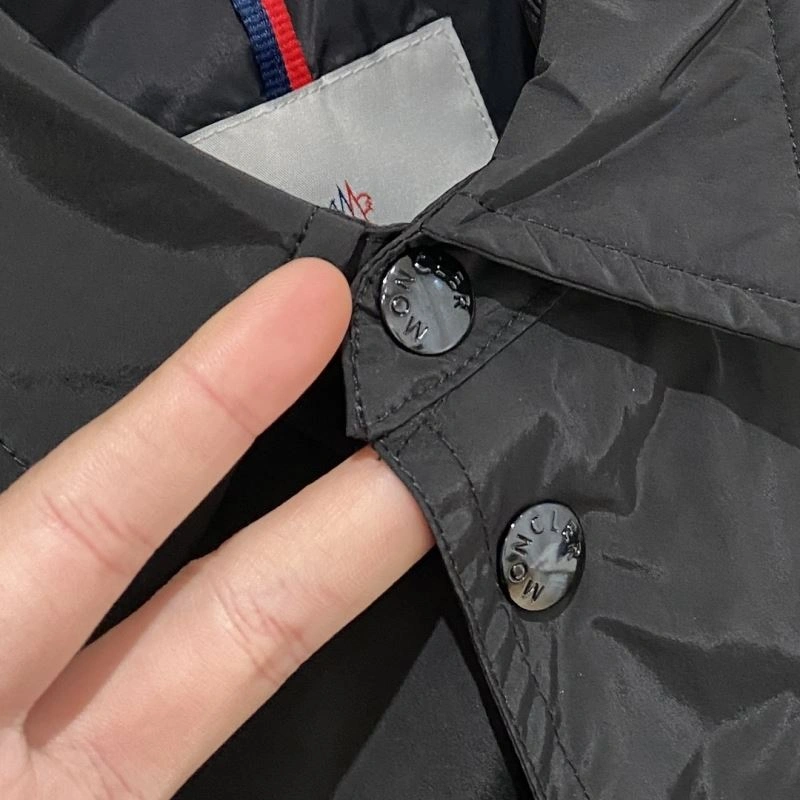 Moncler Outwear TimelessDesign 140677