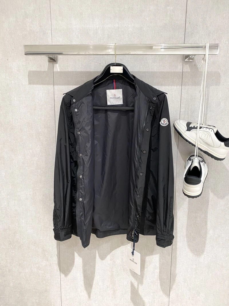 Moncler Outwear TimelessDesign 140677