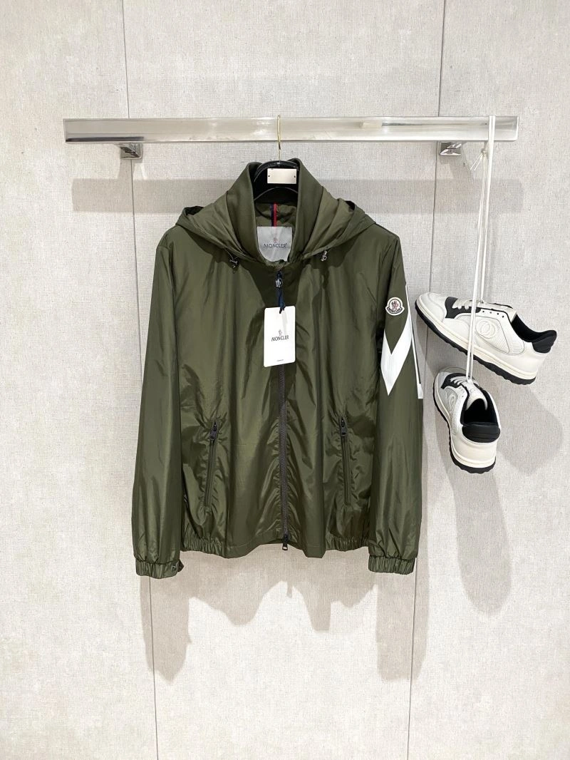 Durable Moncler Outwear 140684