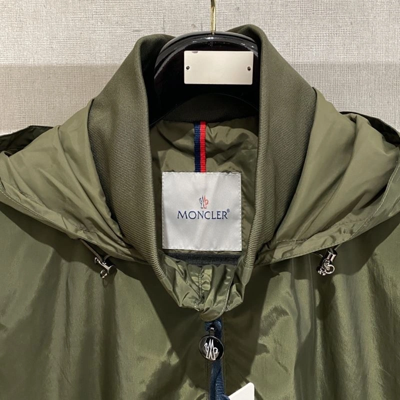 Durable Moncler Outwear 140684