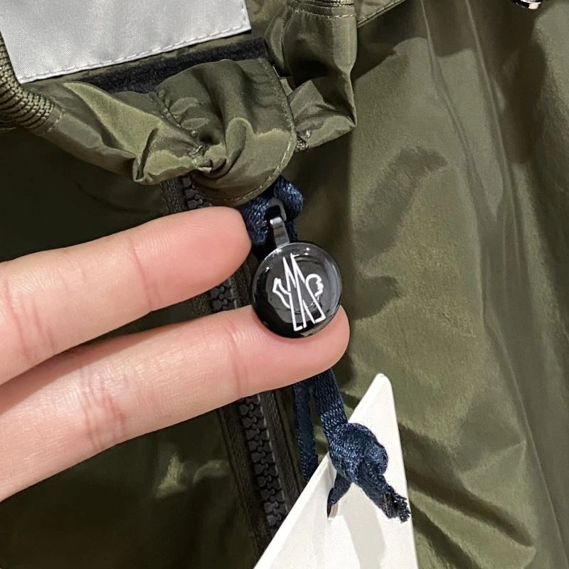 Durable Moncler Outwear 140684