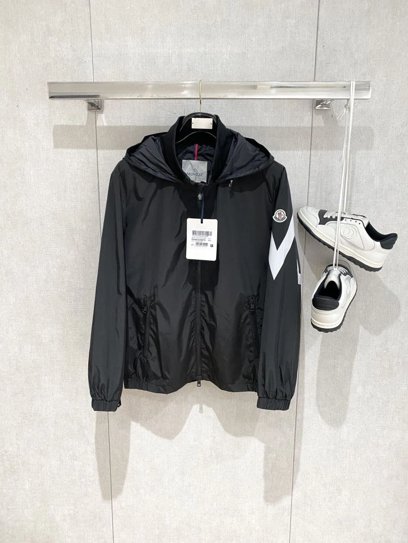Moncler Outwear SoftTouch 140679