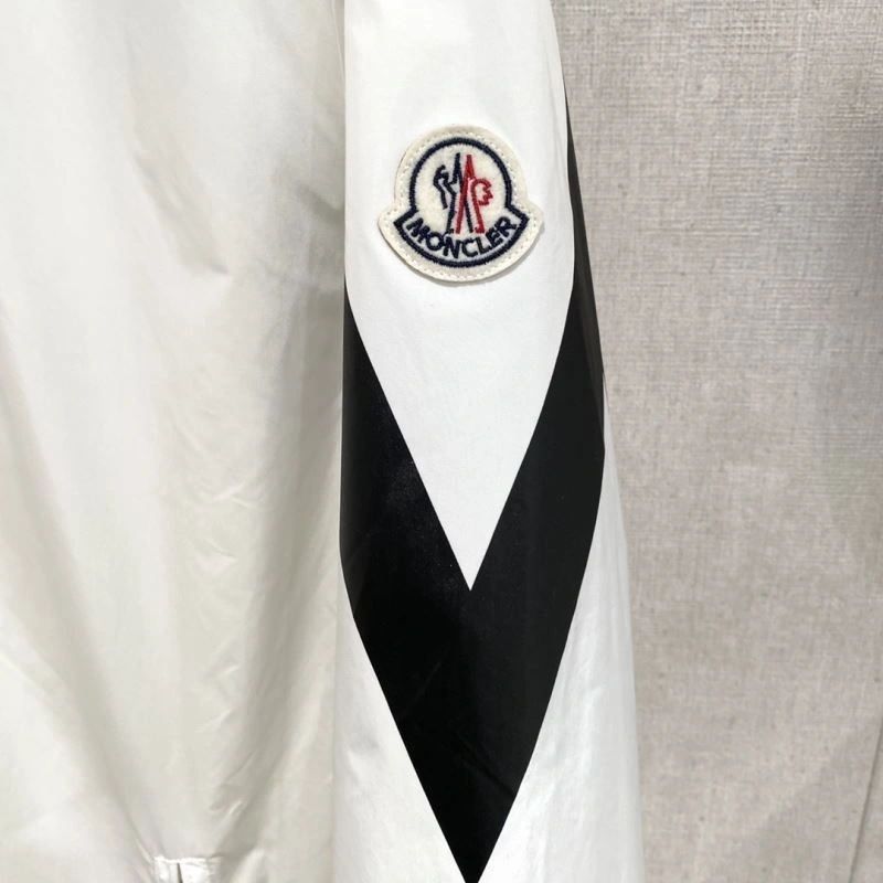 ZeroBulk Moncler Outwear 140680